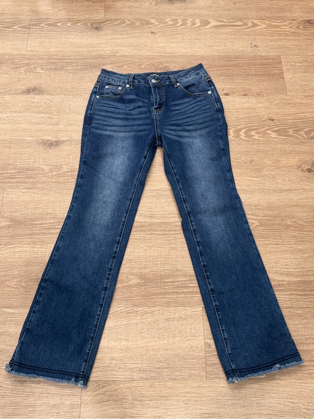 Flamingals Bootcut Jeans Dark Wash Raw Hem Stretch Denim Size M